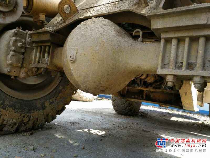 湖北出售转让二手7000小时2010年龙工LG833B装载机