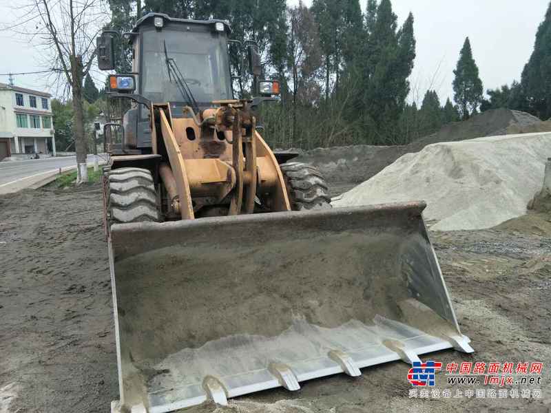 四川出售转让二手1000小时2016年龙工LG833装载机