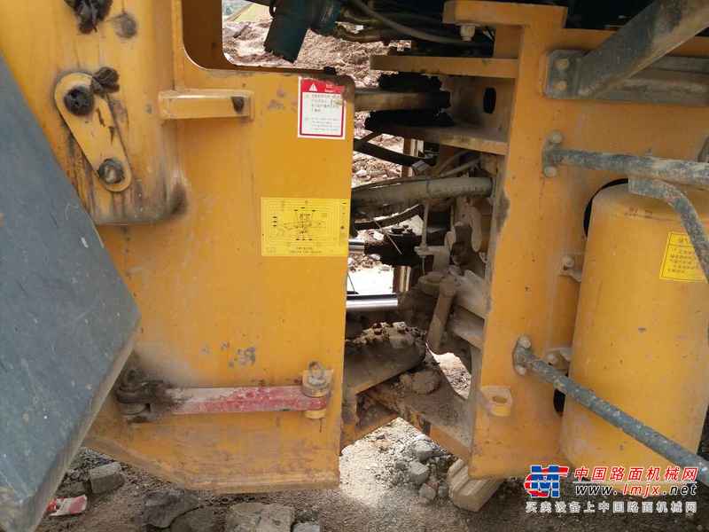 安徽出售转让二手5800小时2011年龙工LG833G装载机