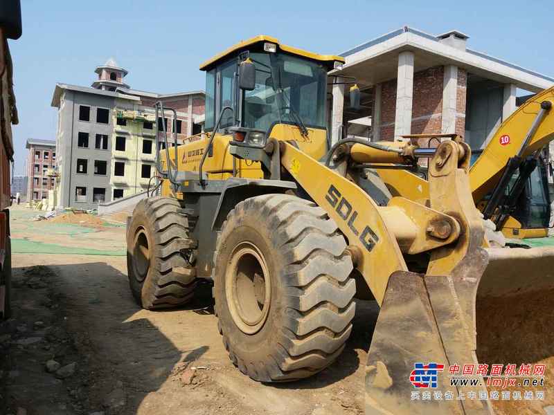 山东出售转让二手4000小时2013年临工LG953装载机