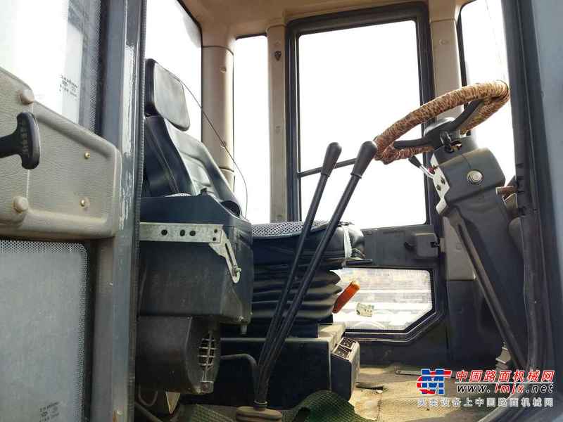 山东出售转让二手3000小时2012年龙工LG833B装载机