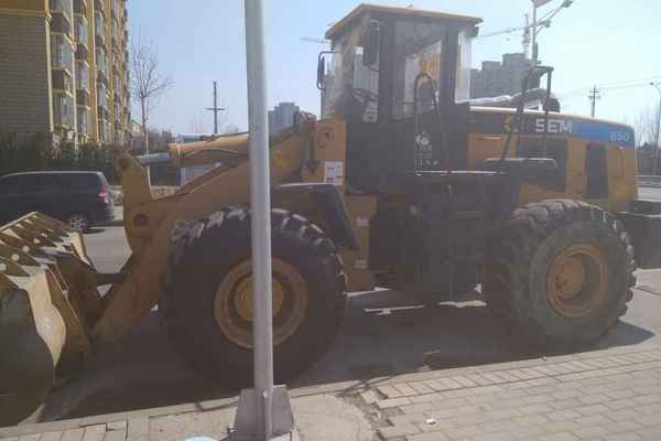 山东出售转让二手2000小时2010年山工SEM650装载机