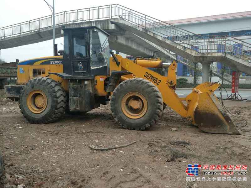贵州出售转让二手7805小时2010年山工SEM952装载机