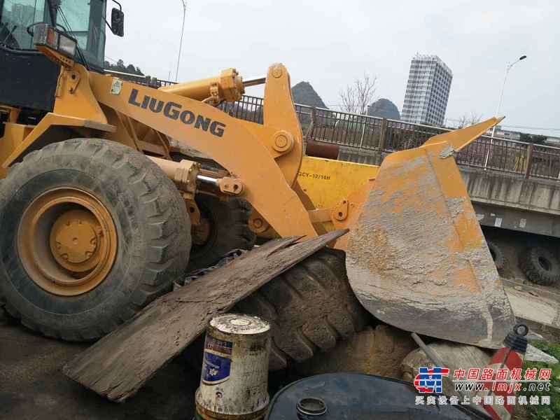 贵州出售转让二手5437小时2010年柳工CLG855装载机