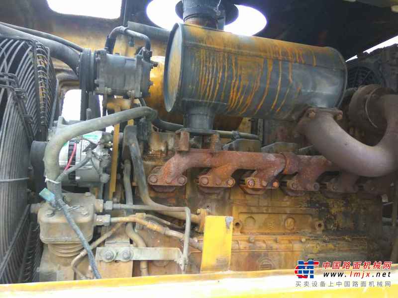 山东出售转让二手4500小时2011年山工SEM652B装载机