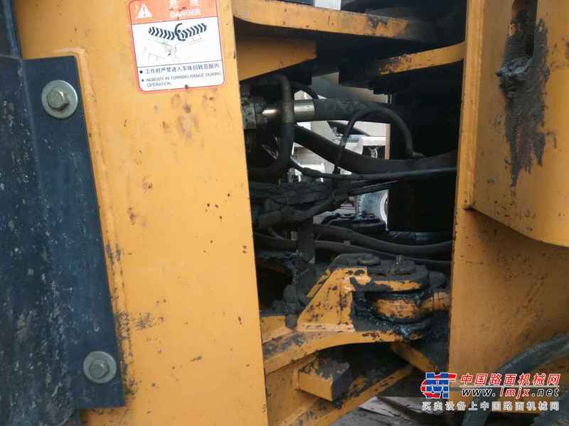 山东出售转让二手8000小时2010年山工SEM652B装载机