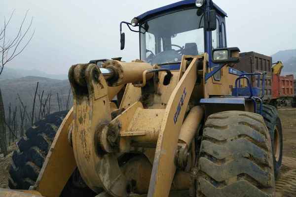 河北出售转让二手4500小时2012年龙工LG855装载机