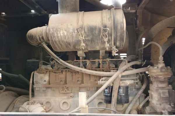 河北出售转让二手5800小时2011年龙工LG833B装载机