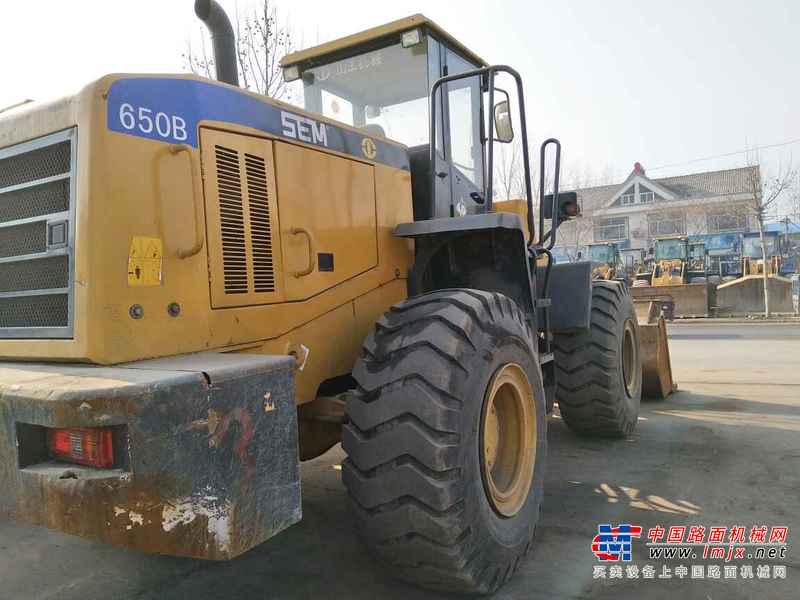 山东出售转让二手1800小时2014年山工SEM650B装载机