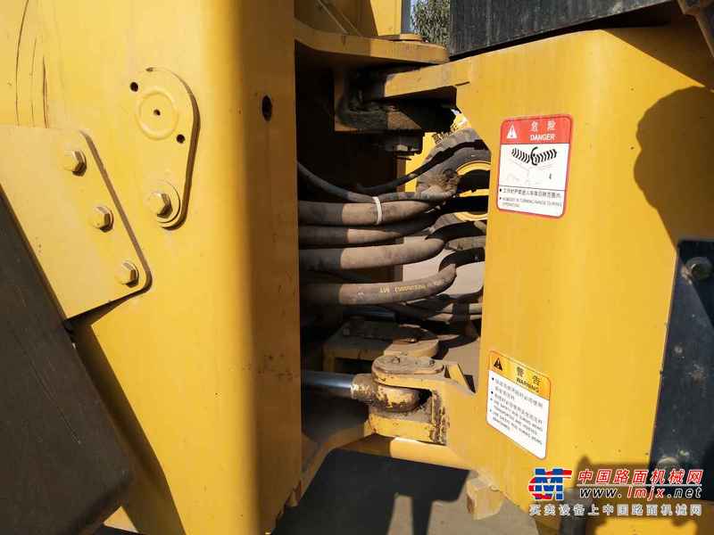 山东出售转让二手4500小时2014年山工SEM630B装载机