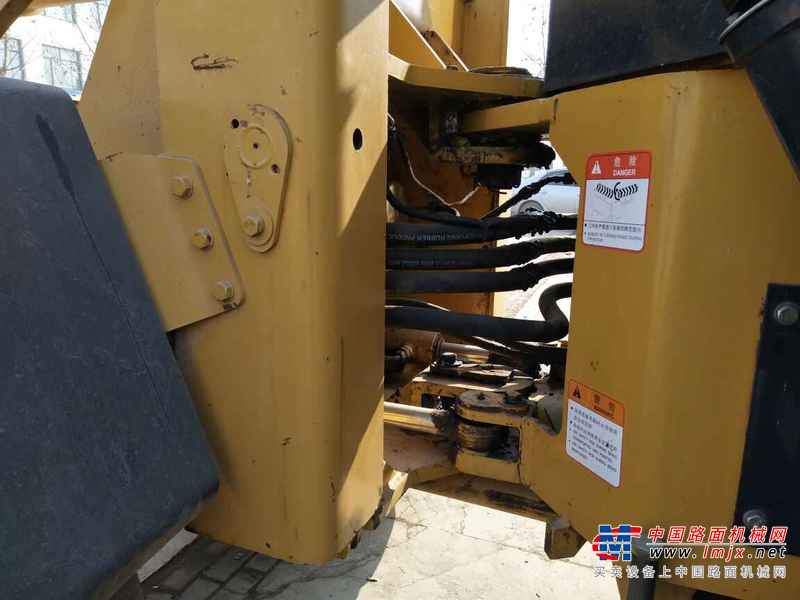 山东出售转让二手1500小时2014年山工SEM630B装载机