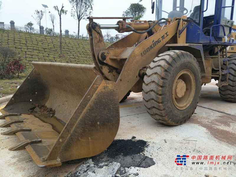 贵州出售转让二手7316小时2009年龙工LG833装载机