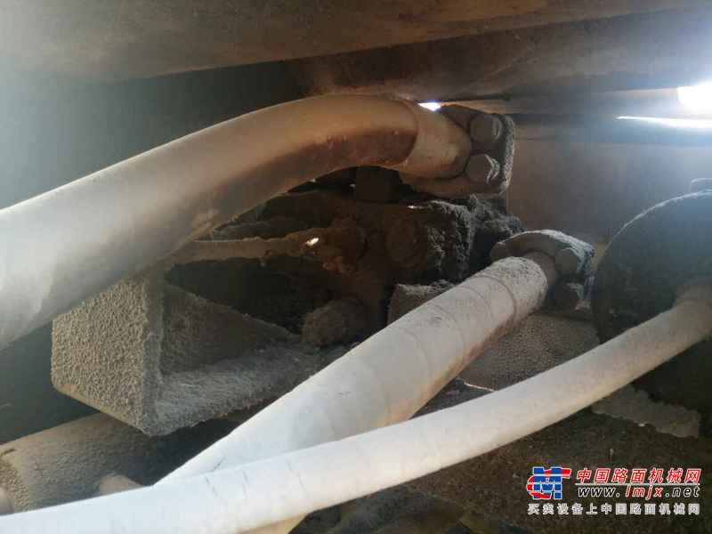 山西出售转让二手3500小时2004年柳工CLG852装载机
