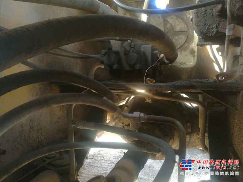 山西出售转让二手4500小时2010年山工SEM650装载机