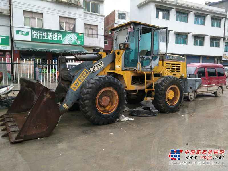 贵州出售转让二手3929小时2011年徐工LW321F装载机