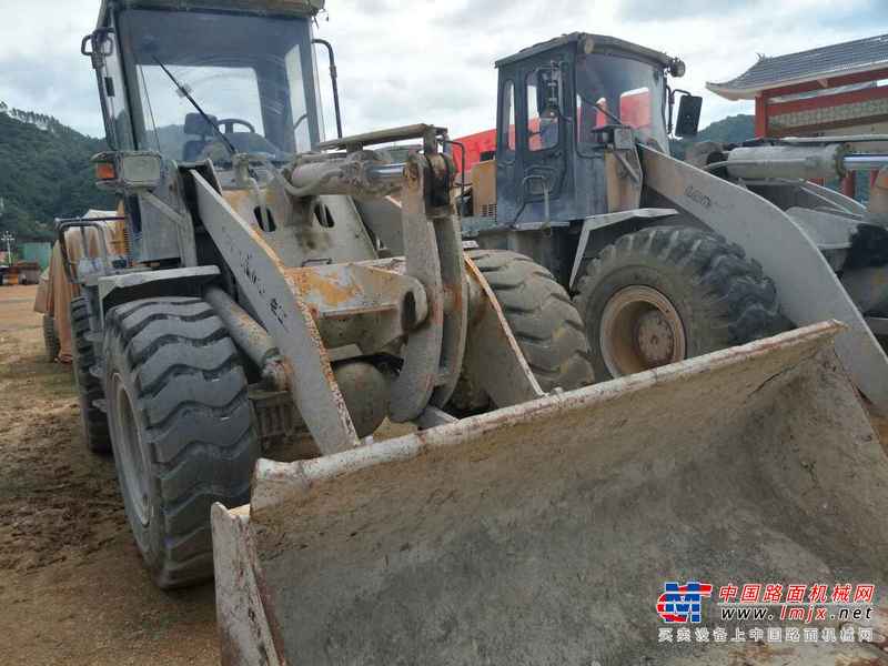 贵州出售转让二手3000小时2014年龙工LG833装载机