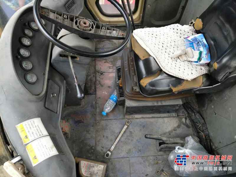 贵州出售转让二手8000小时2004年龙工LG855装载机