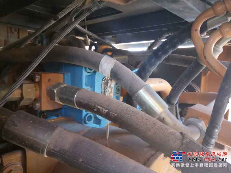 山西出售转让二手2500小时2013年龙工LG855D装载机