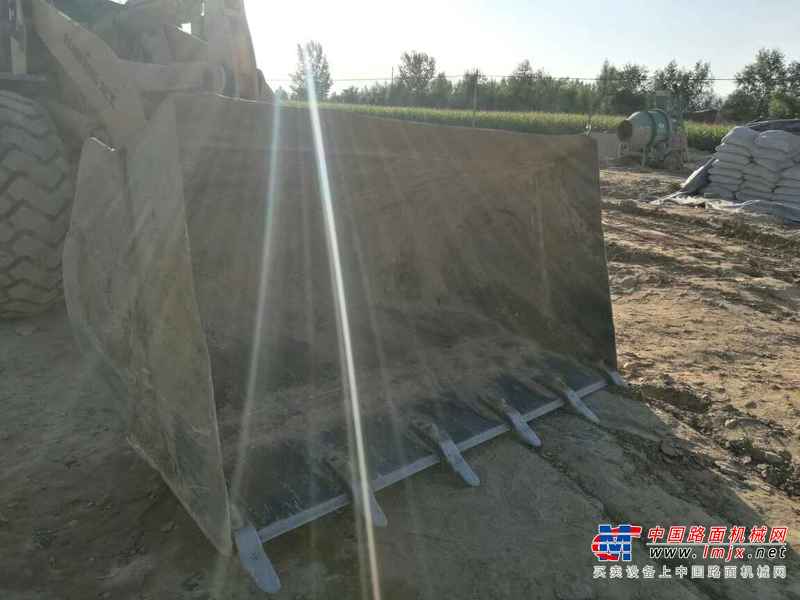 山西出售转让二手5400小时2011年龙工LG833B装载机