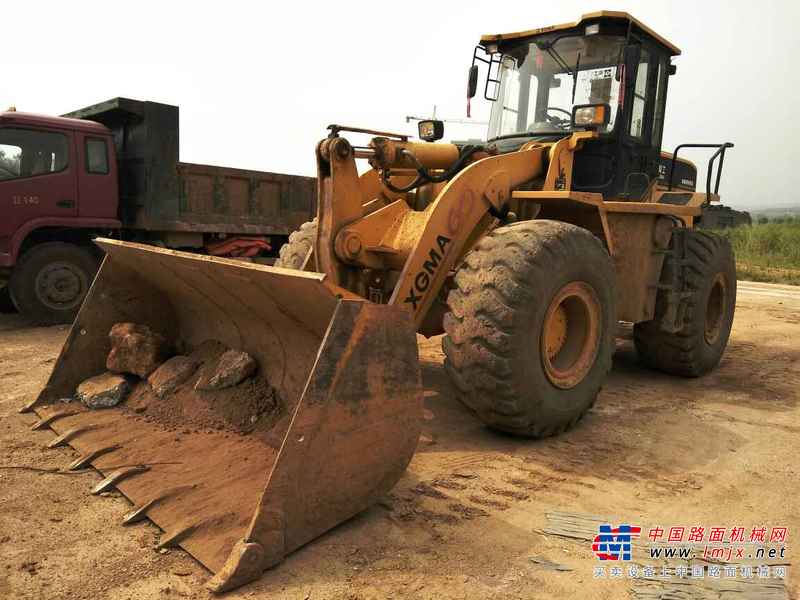 山西出售转让二手4000小时2011年厦工XG955III装载机