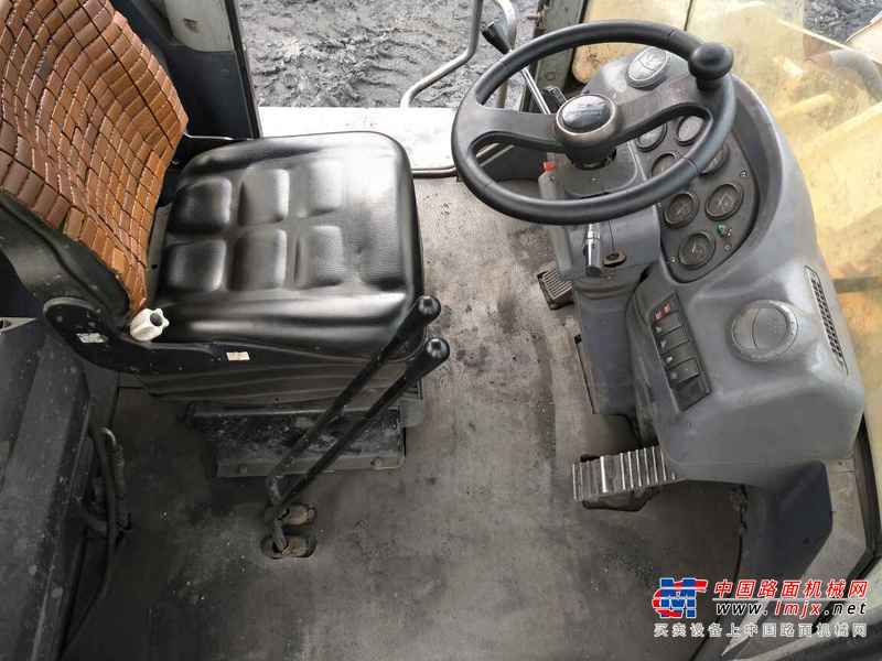 贵州出售转让二手2000小时2014年龙工LG855D装载机