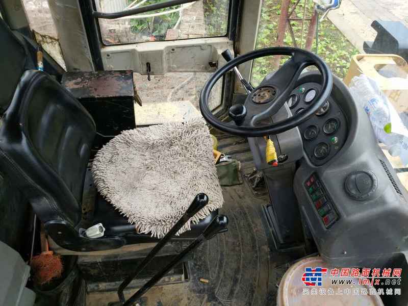 贵州出售转让二手5085小时2010年龙工850装载机