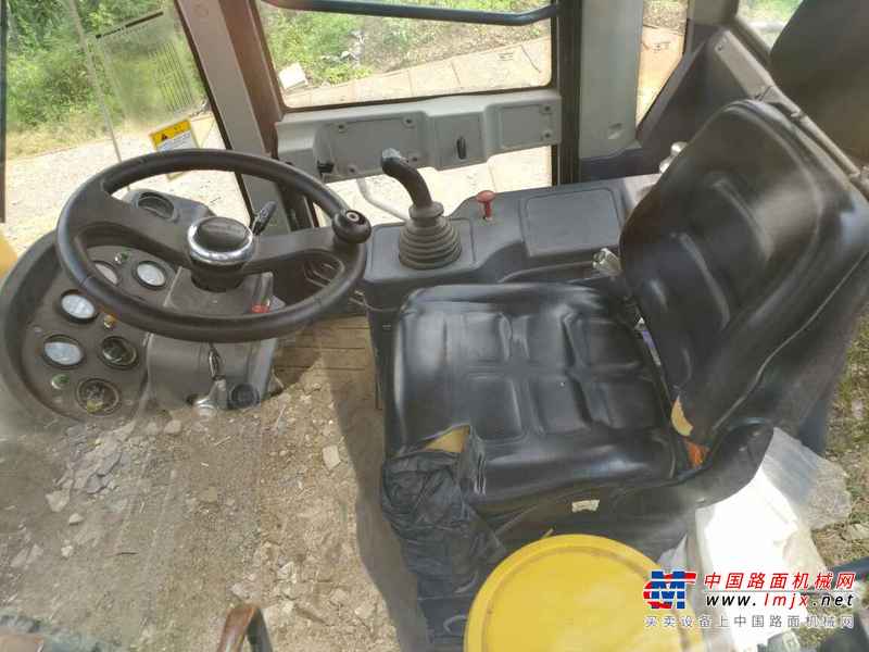 贵州出售转让二手3705小时2012年龙工LG855装载机
