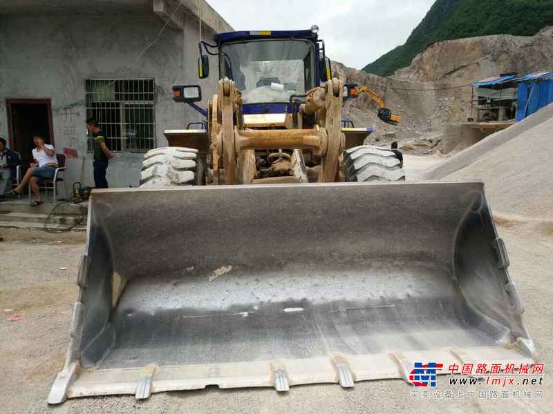 贵州出售转让二手5046小时2009年龙工850装载机