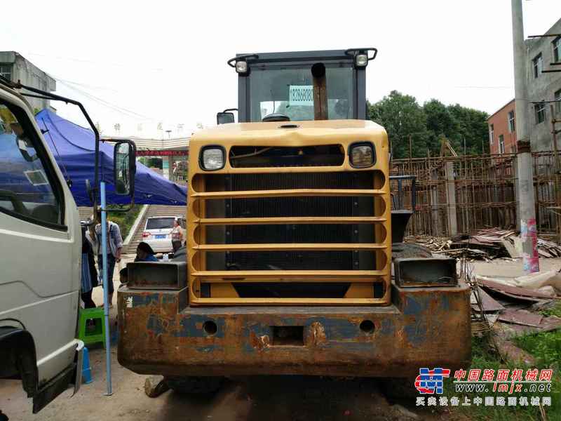贵州出售转让二手3052小时2012年龙工LG833B装载机