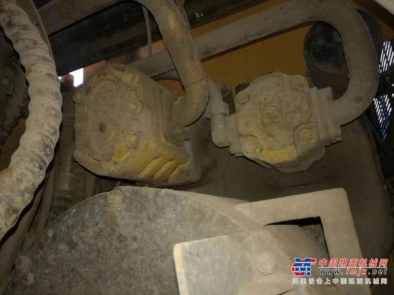 山西出售转让二手2000小时2013年山推SL50W装载机