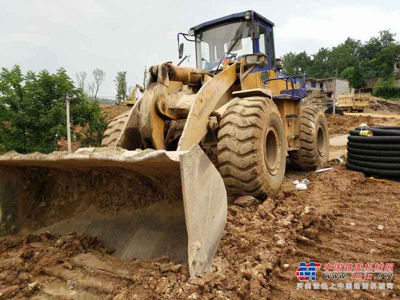 贵州出售转让二手2903小时2009年龙工LG855装载机