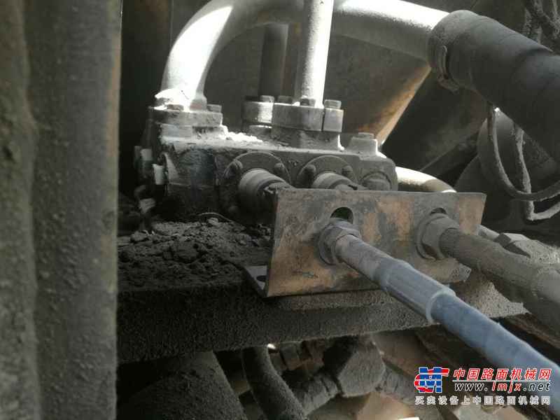 山西出售转让二手6000小时2003年龙工ZL50D装载机