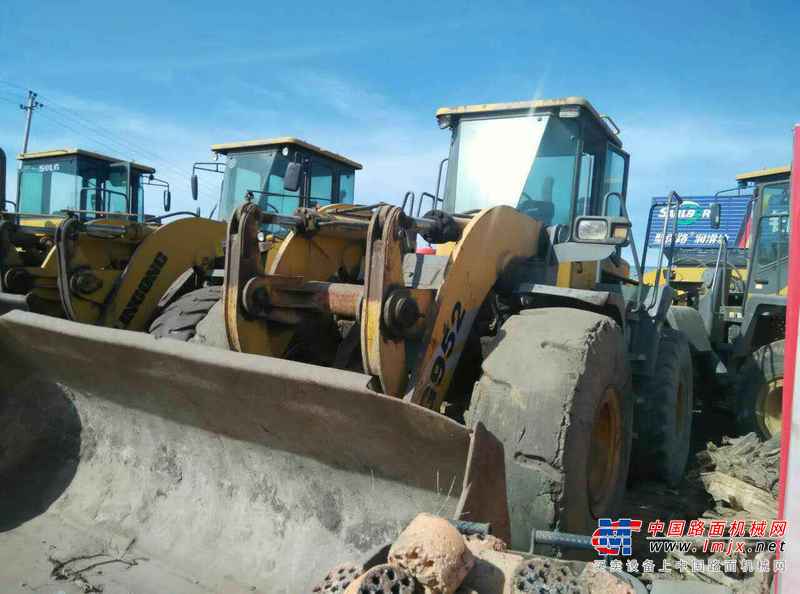 河北出售转让二手8000小时2011年临工LG952装载机