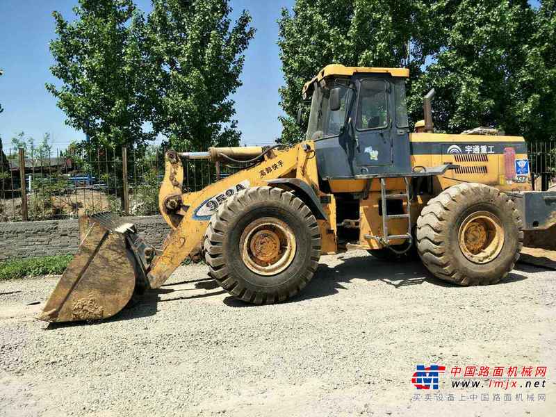 河南出售转让二手4000小时2010年宇通952A装载机