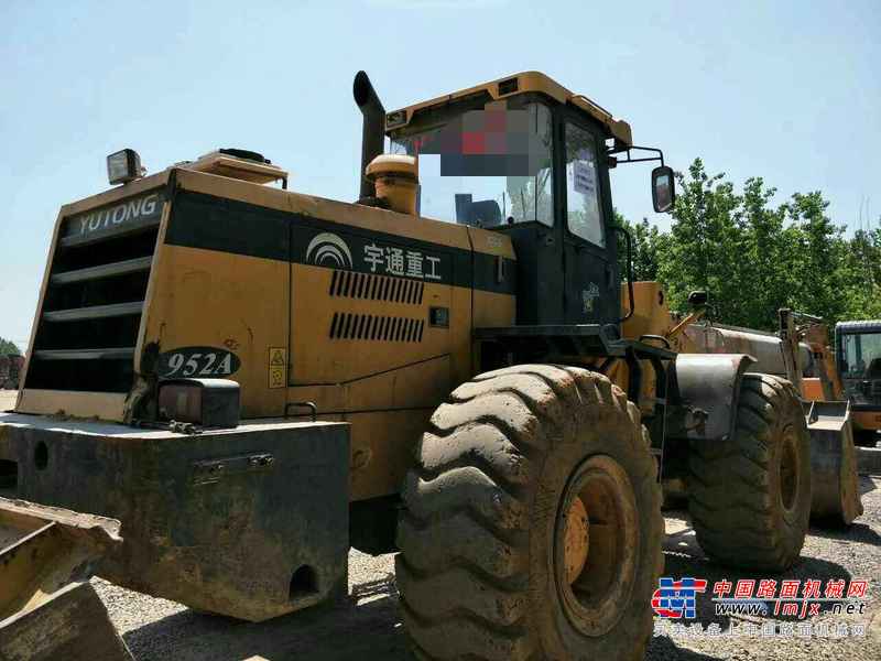 河南出售转让二手4000小时2010年宇通952A装载机