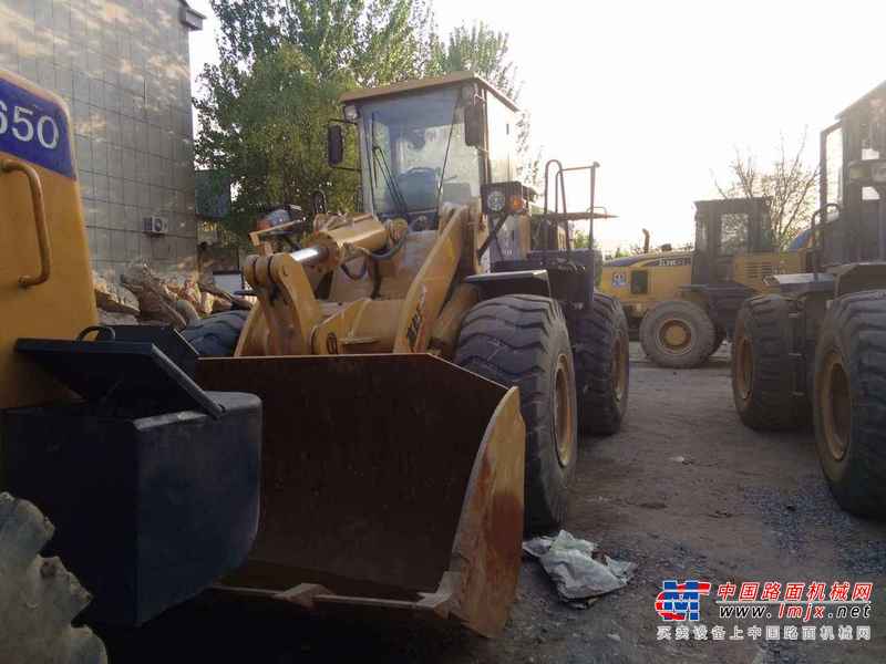 山东出售转让二手2352小时2014年山工SEM650B装载机