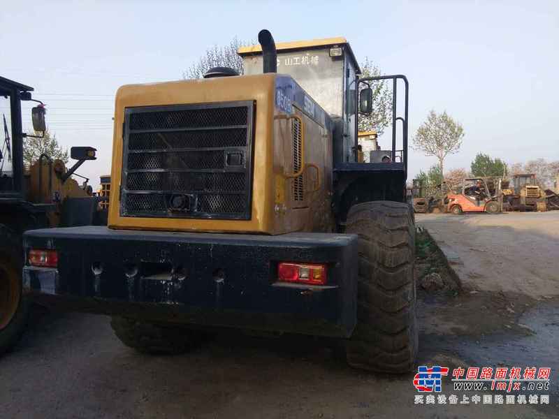 山东出售转让二手2352小时2014年山工SEM650B装载机