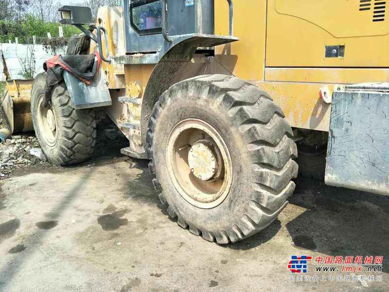 河南出售转让二手3500小时2010年龙工LG833B装载机