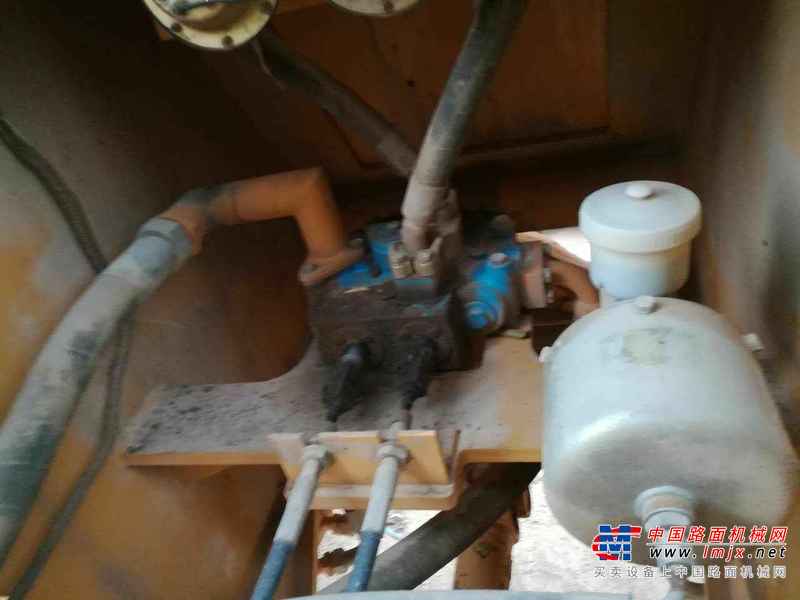 陕西出售转让二手6000小时2010年龙工LG855B装载机