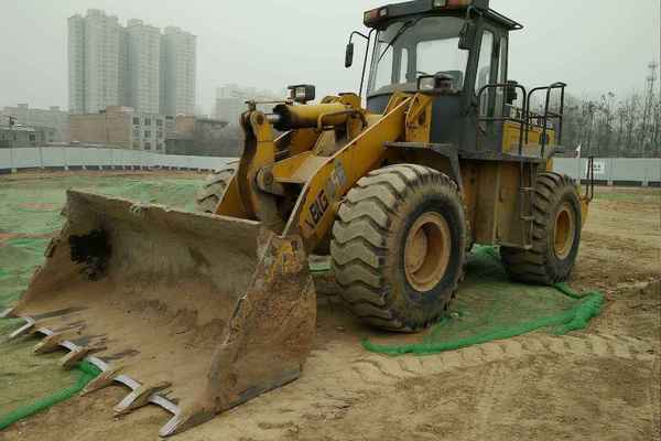 陕西出售转让二手5000小时2011年陇工LG953装载机