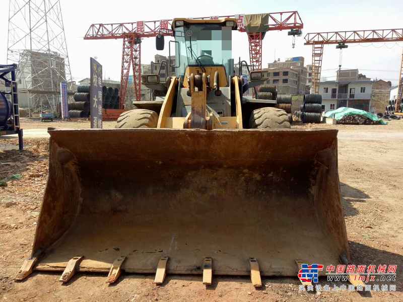 云南出售转让二手8000小时2012年临工LG953装载机