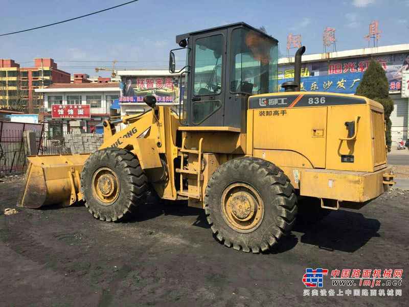 山西出售转让二手2000小时2015年柳工CLG836装载机