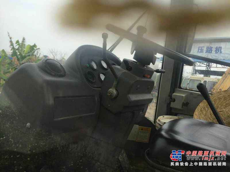广东出售转让二手2500小时2011年龙工LG855B装载机