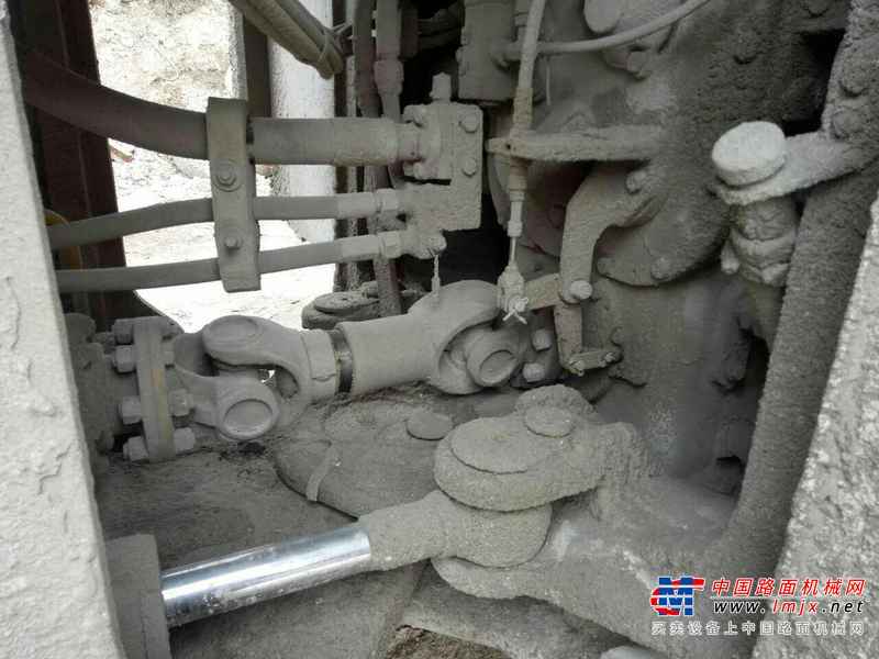 河南出售转让二手2000小时2014年山工ZL50F装载机