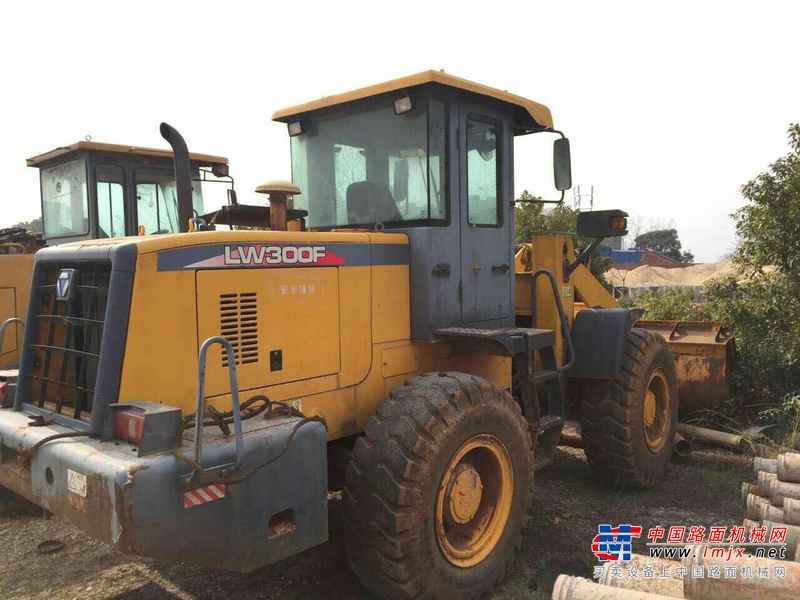 江西出售转让二手1800小时2011年徐工LW300F装载机