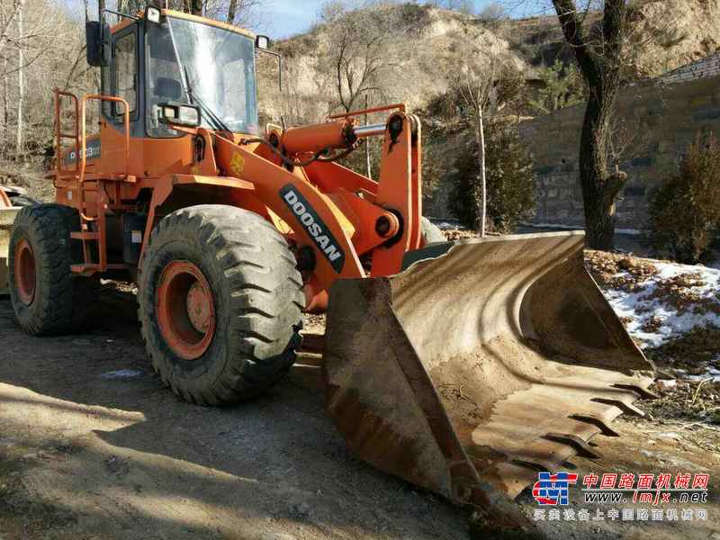 陕西出售转让二手3500小时2010年斗山DL503装载机