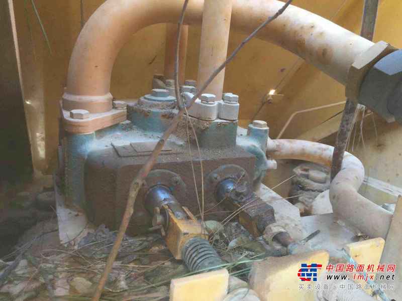 江西出售转让二手4000小时2012年龙工LG850装载机