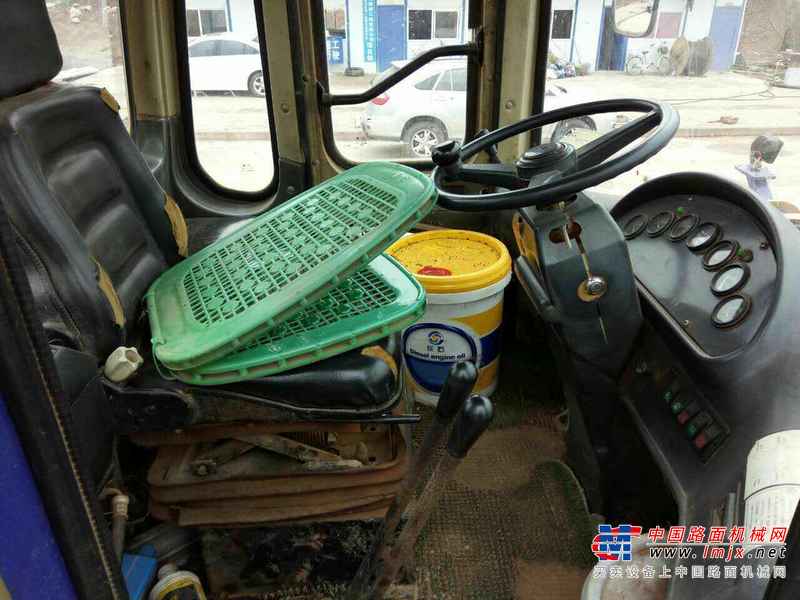 江西出售转让二手7600小时2009年龙工850装载机