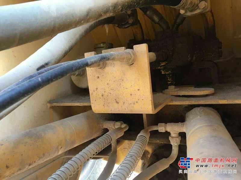 山西出售转让二手2600小时2014年柳工CLG836装载机