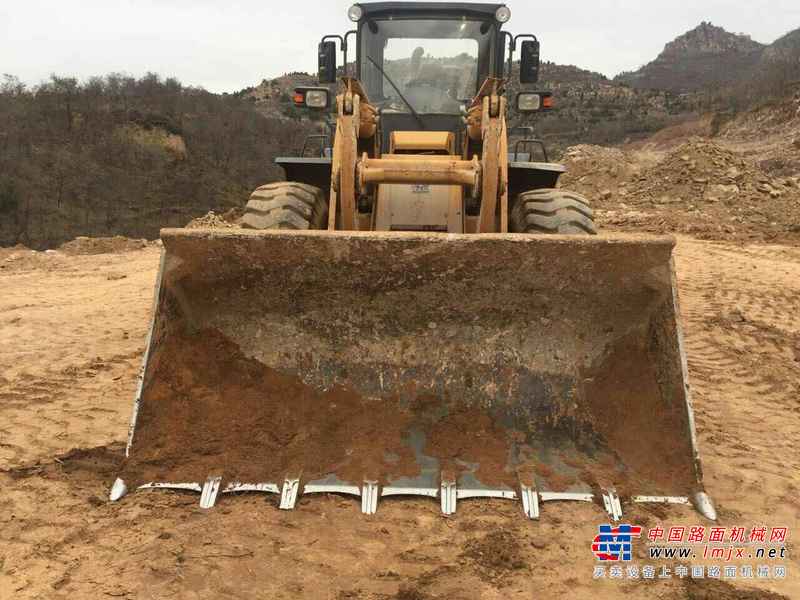 山西出售转让二手2500小时2013年龙工LG835B装载机